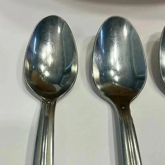 4 Oneida Silver Park Avenue Serving Spoons stainless silverware - Picture 3 of 7